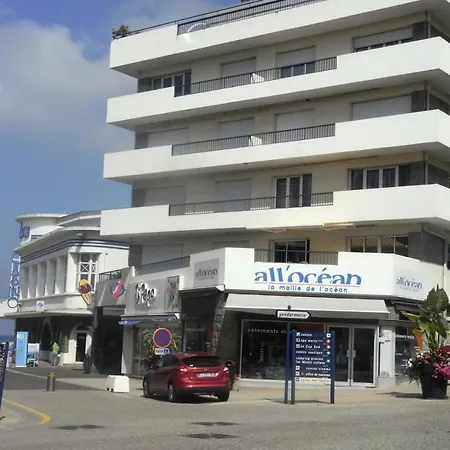 Casino - T3 En Plein Coeur De La Station Balneaire Du Val-andre. Mae-6444 Апартаменты *